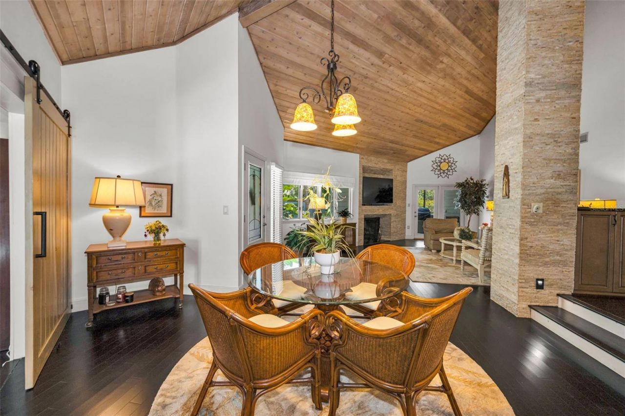 10497 Longwood Drive, Seminole, FL 33777 Photo