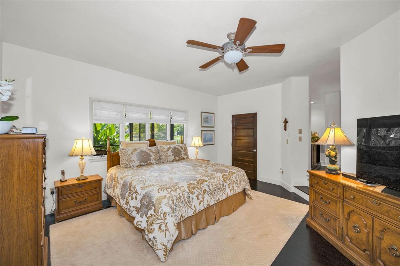 10497 Longwood Drive, Seminole, FL 33777 Photo