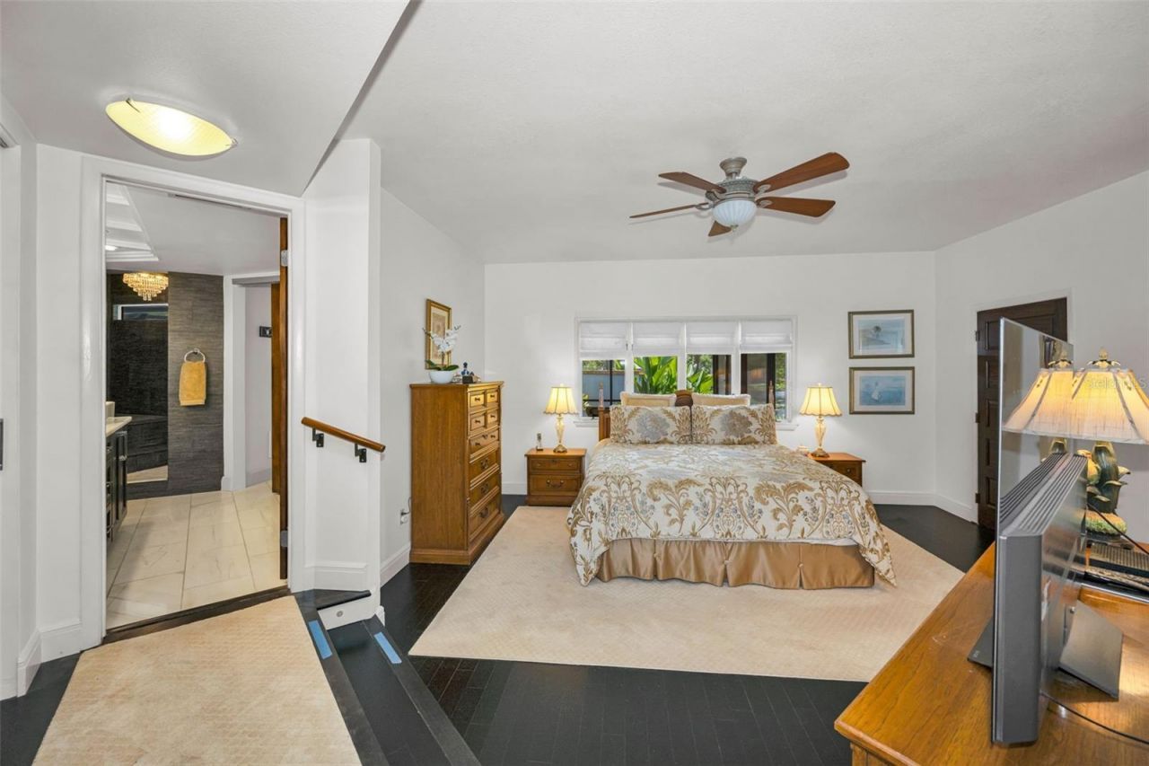 10497 Longwood Drive, Seminole, FL 33777 Photo