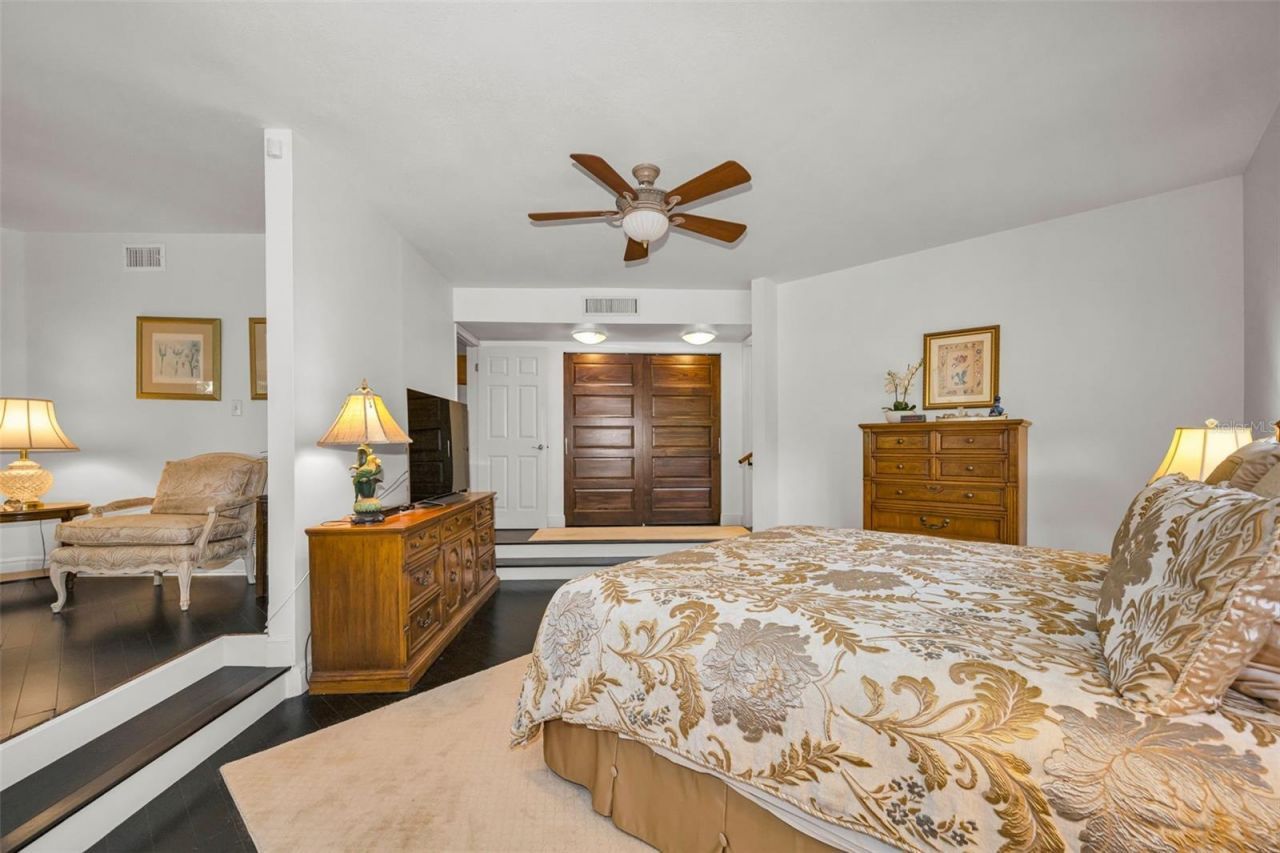 10497 Longwood Drive, Seminole, FL 33777 Photo