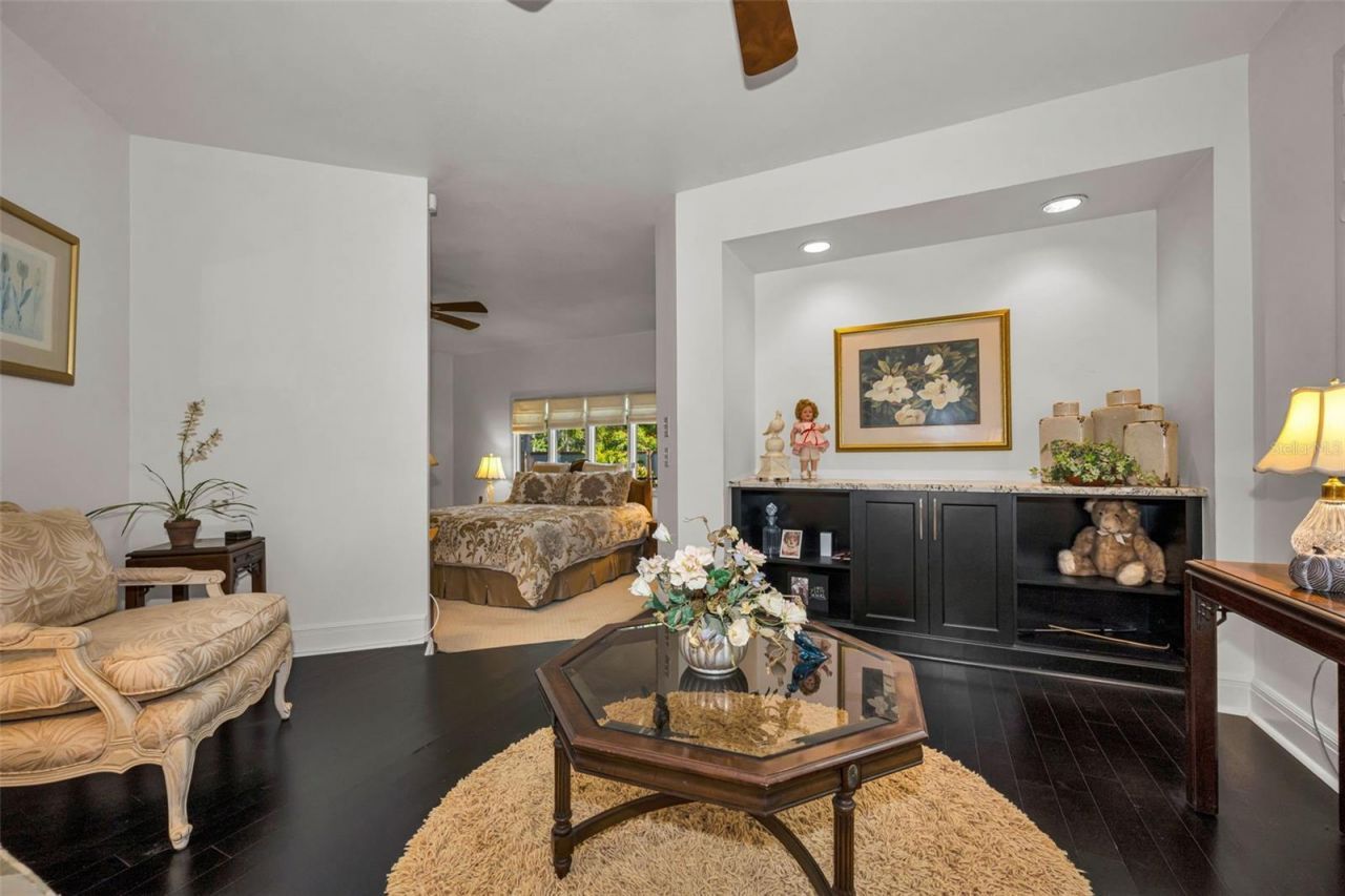10497 Longwood Drive, Seminole, FL 33777 Photo