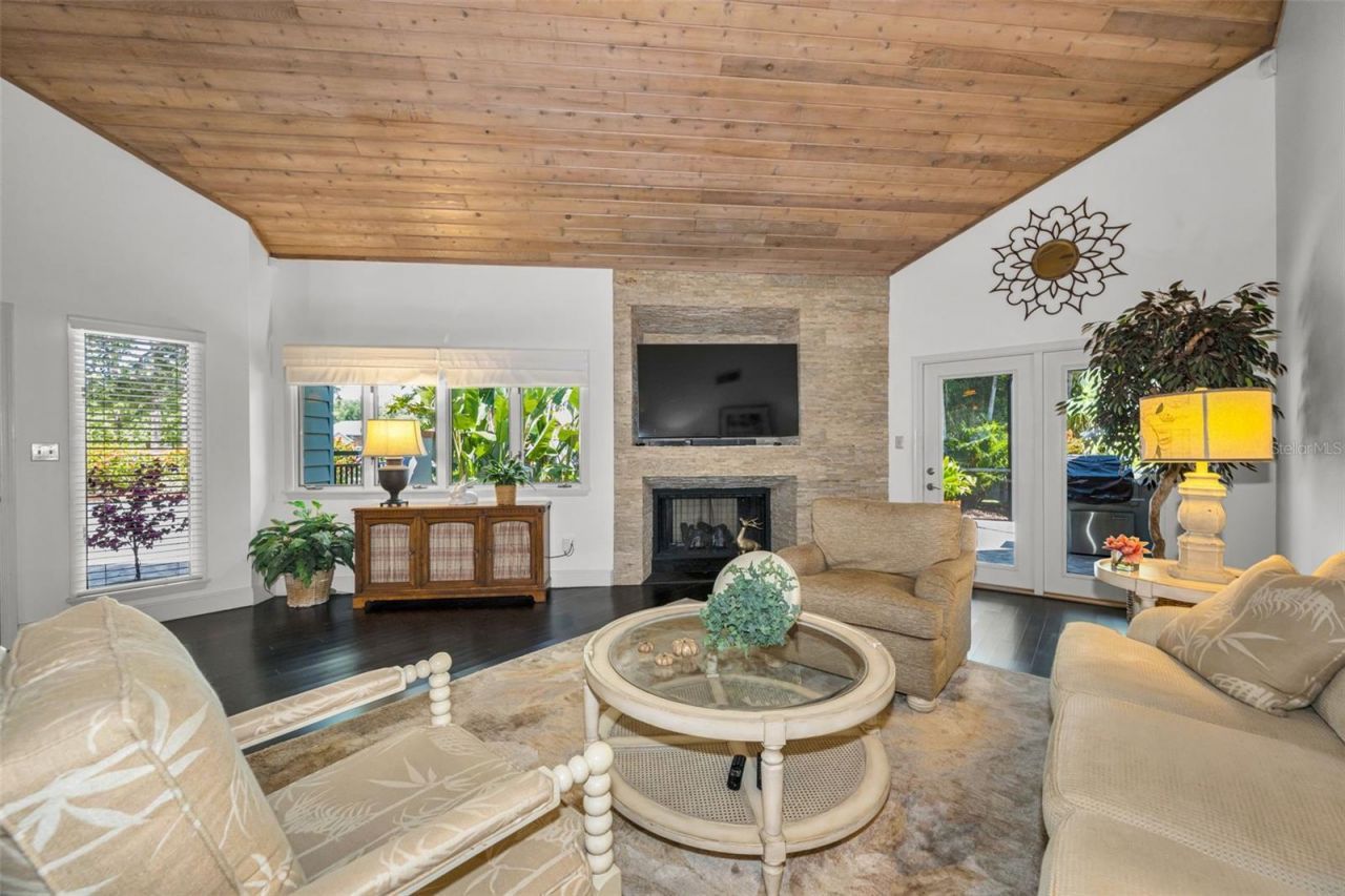 10497 Longwood Drive, Seminole, FL 33777 Photo
