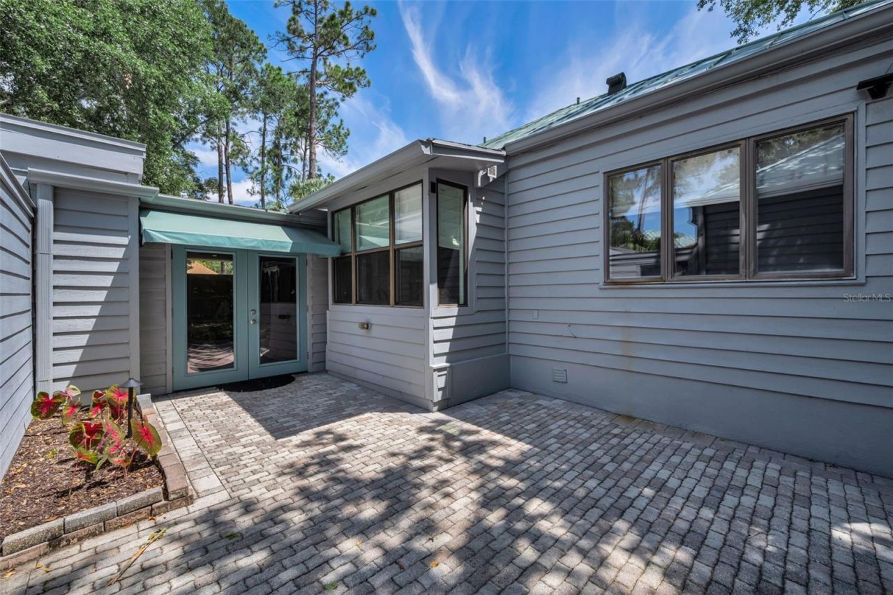 10497 Longwood Drive, Seminole, FL 33777 Photo
