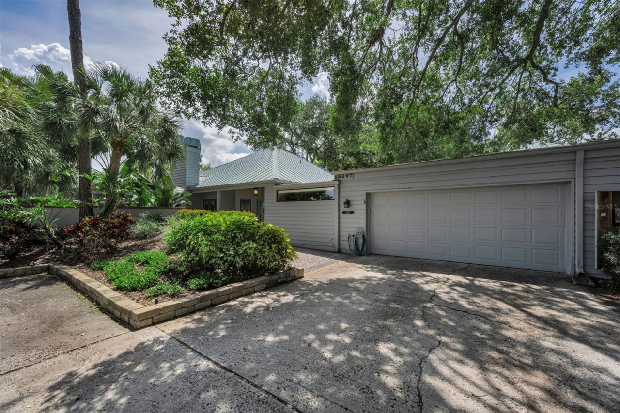 10497 Longwood Drive, Seminole, FL 33777 Photo