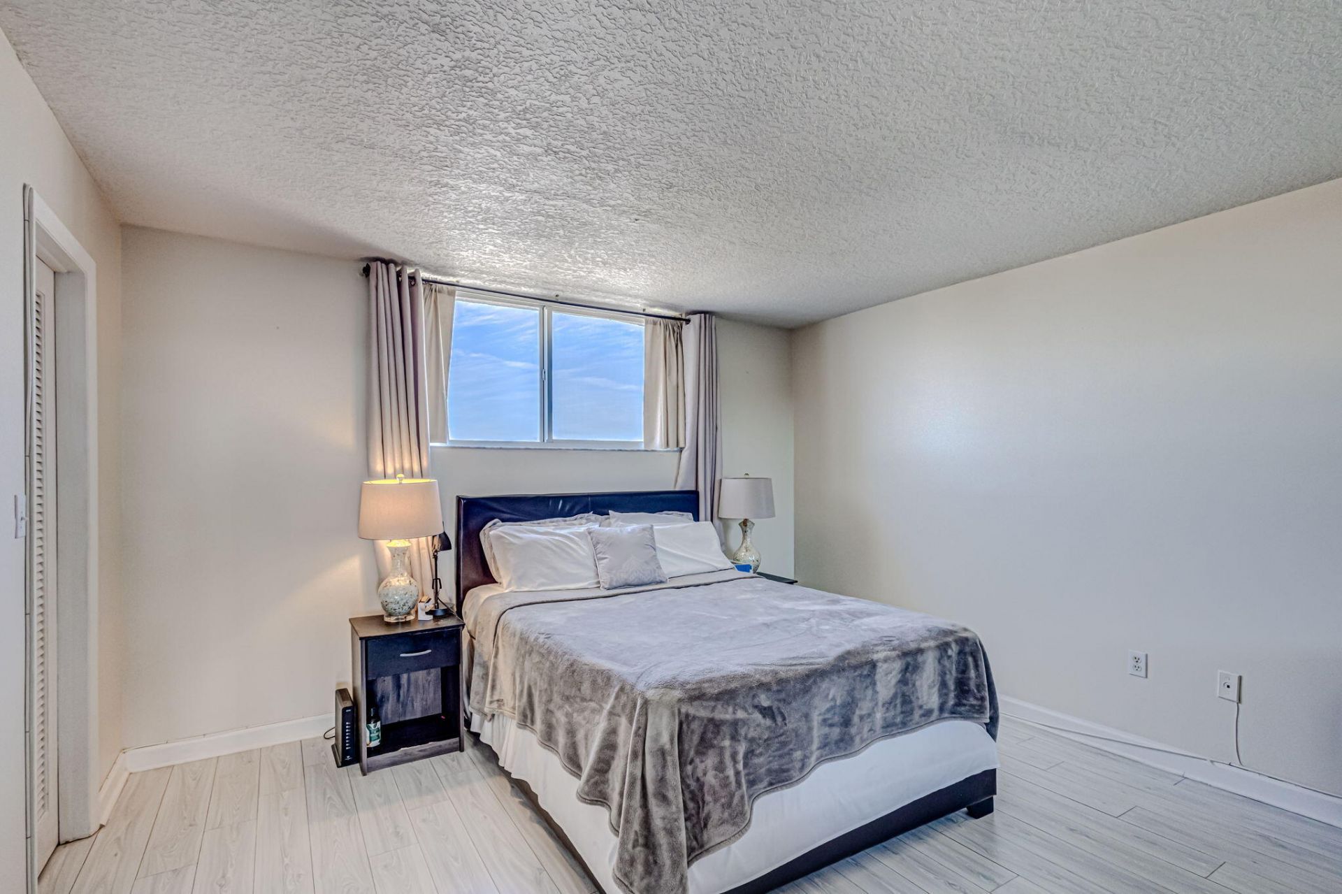108 Paradise Harbour Boulevard, Unit 512, North Palm Beach, FL 33408 Photo