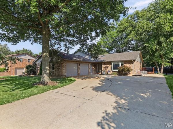149 Stahl Drive , Smithton, IL 62285
