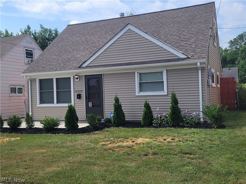 12509 Hirst Avenue, Cleveland, OH 44135 Photo 2