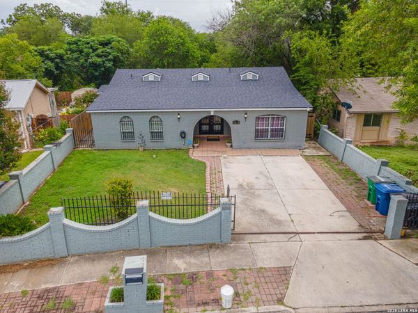 2202 LAKE LOUISE DR, San Antonio, TX 78228