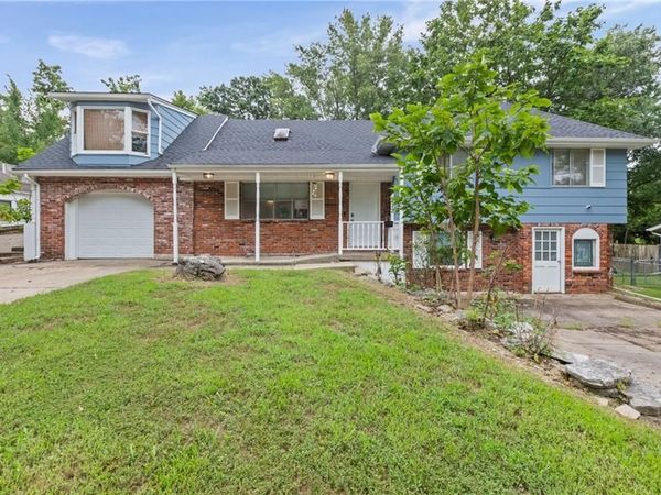 213 Briar Lane, Kansas City, MO 64119