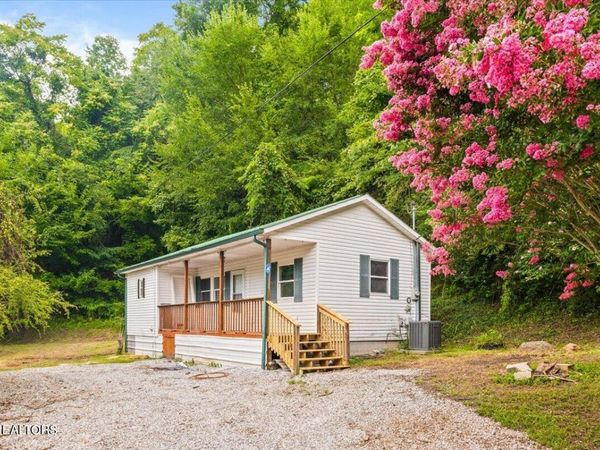 313 N 14th St, LaFollette, TN 37766