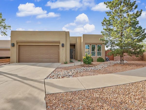 7427 Enchanted Sky Lane NE, Albuquerque, NM 87113