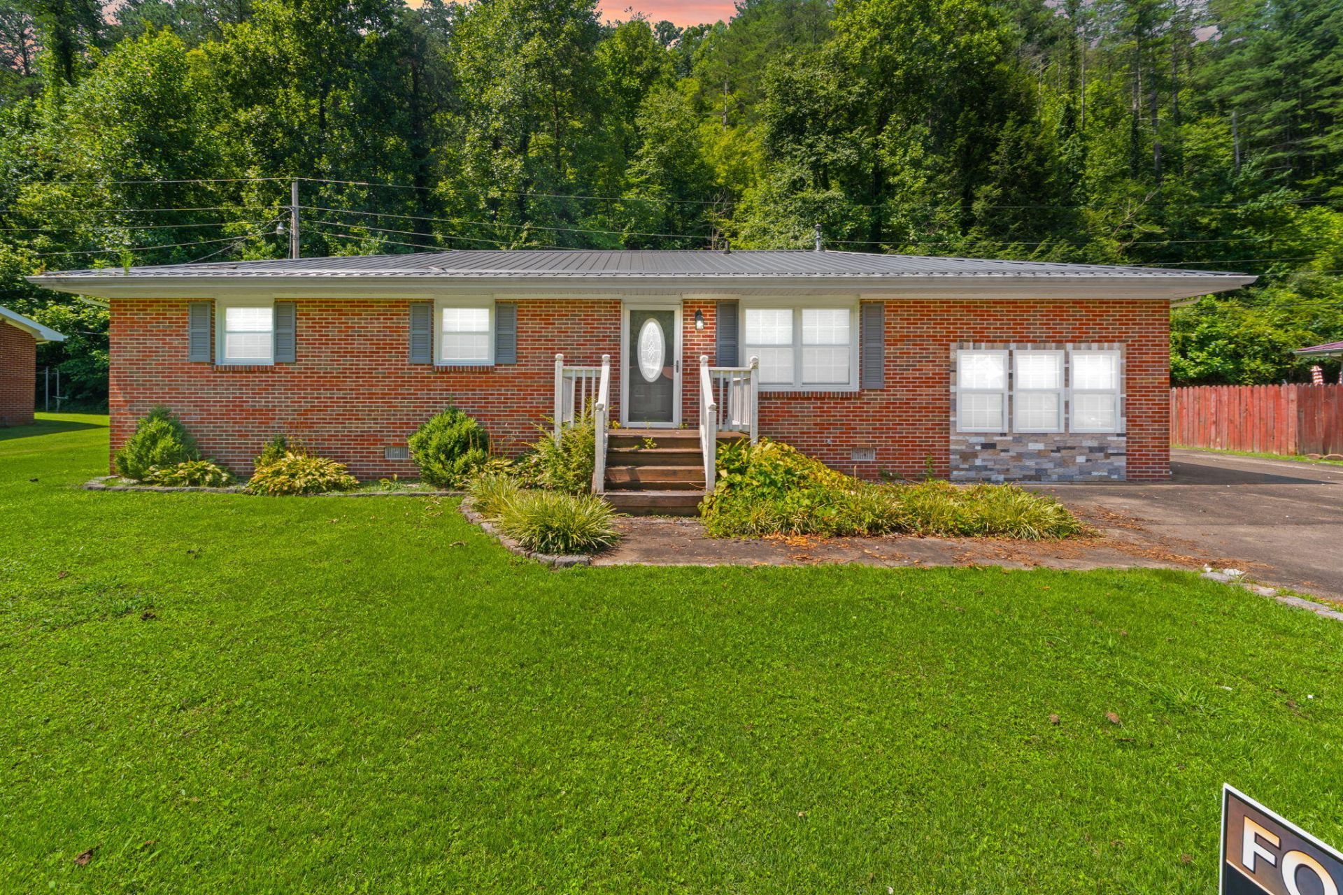 171 Clark Drive, Prestonsburg, KY 41653