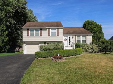 9486 N Wickham Drive , Brewerton, NY 13029