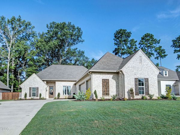 689 Bearing Way, Brandon, MS 39047
