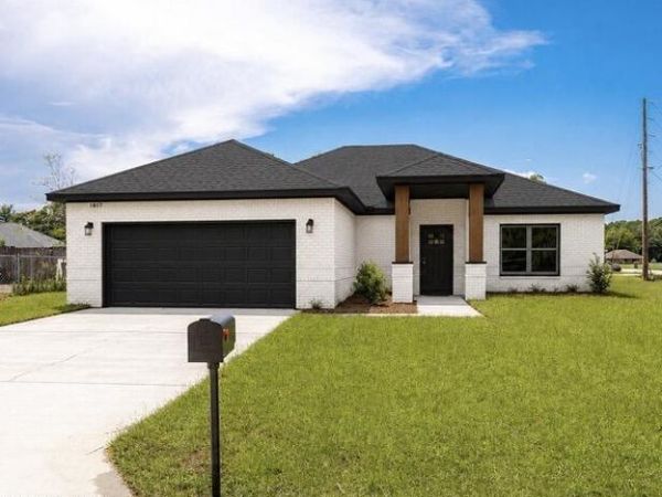 8908 Boxwood Lane, Gautier, MS 39553