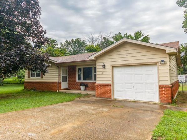 711 E National Avenue , Richland, MO 65556
