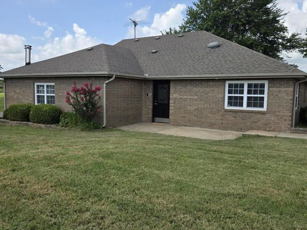 16159 Farm Road 2147, Cassville, MO 65625