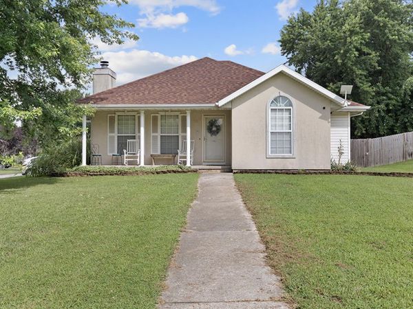 705 S Whippoorwill Drive, Strafford, MO 65757