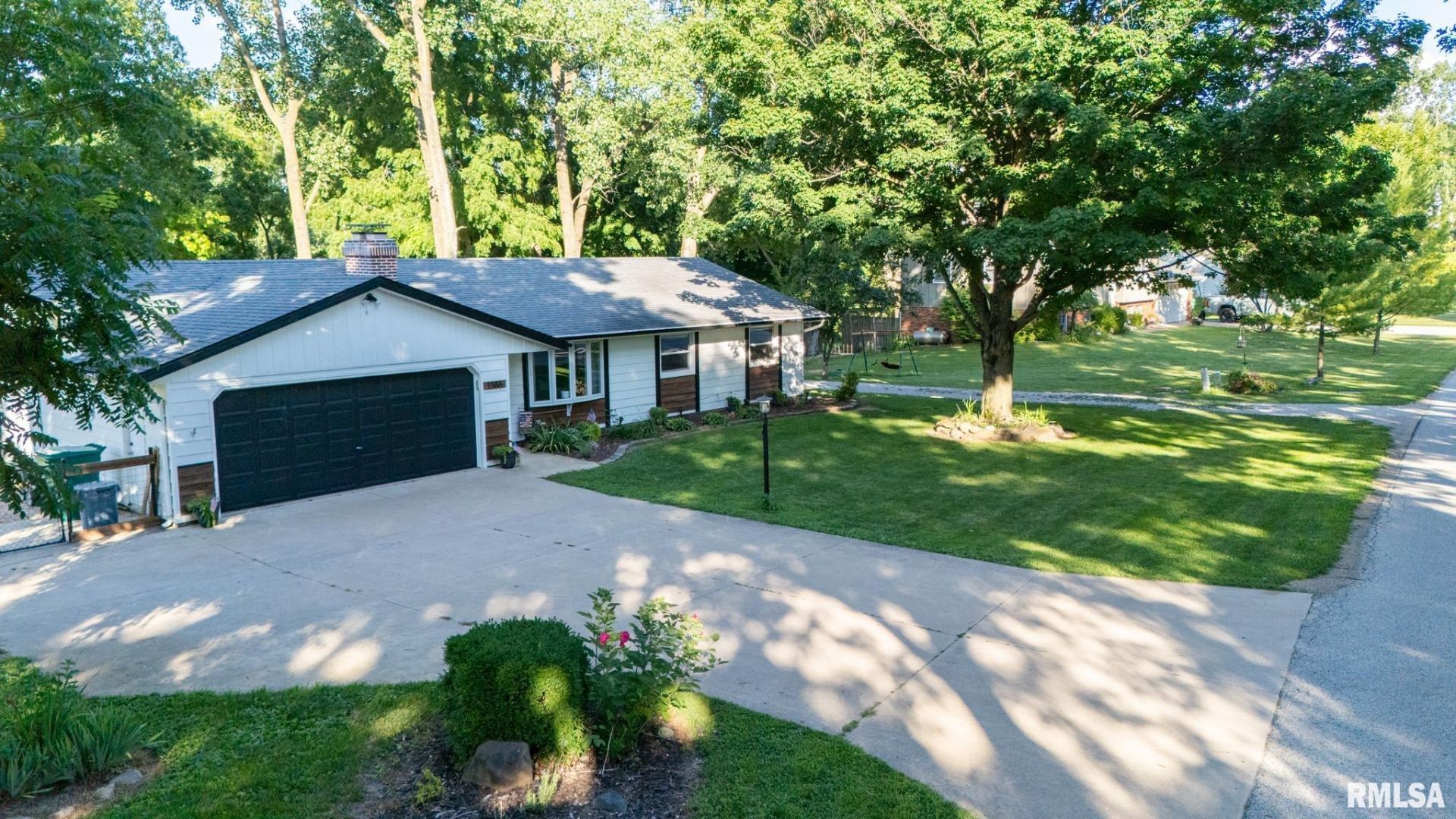 1386 Hickory Hills Road, Germantown Hills, IL 61548 Main Photo