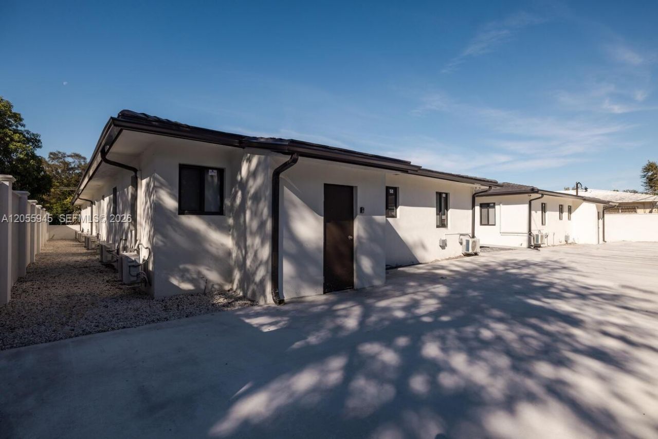 8931 NE 2nd Ave, Unit N2, El Portal, FL 33138 Photo