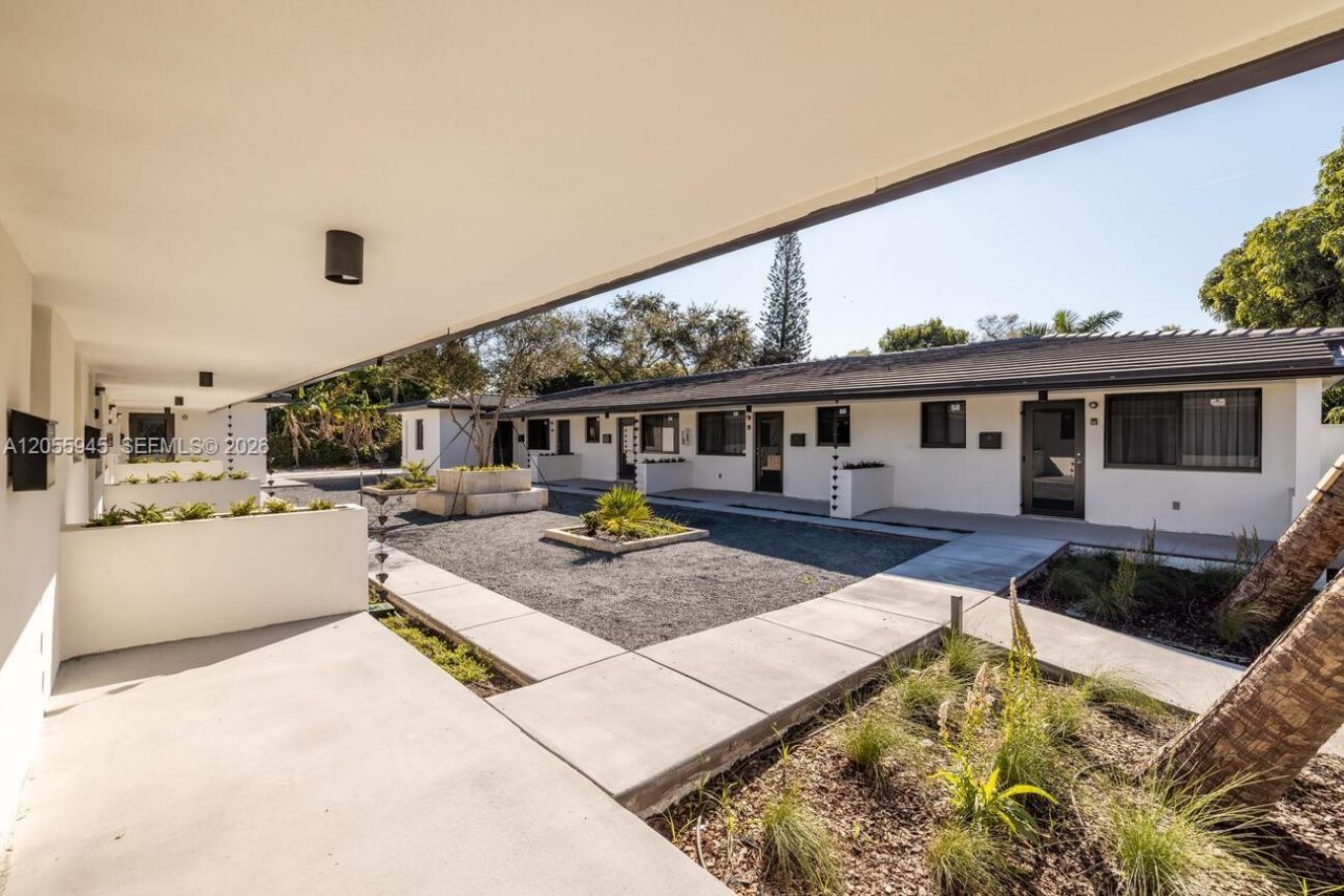 8931 NE 2nd Ave, Unit N2, El Portal, FL 33138 Photo