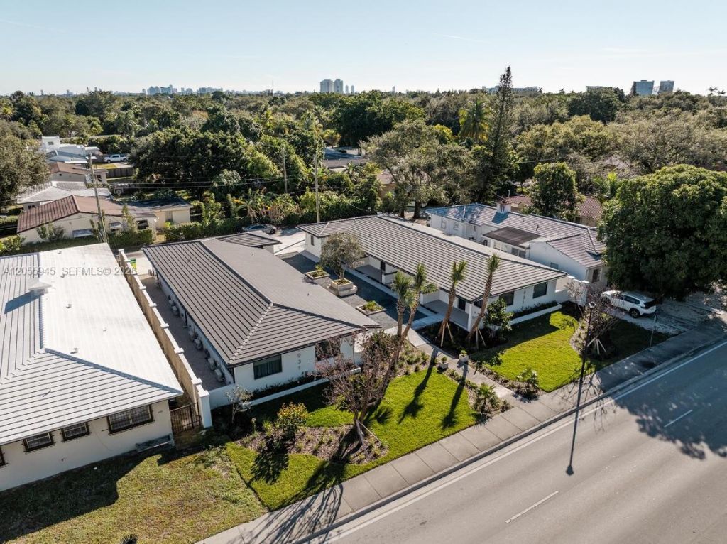 8931 NE 2nd Ave, Unit N2, El Portal, FL 33138 Photo