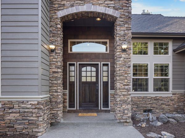 3193 N Colonial Drive, Bend, OR 97703