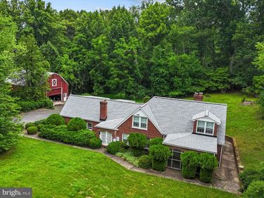 10622 VALE ROAD, OAKTON, VA 22124