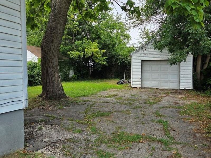 445 E Siebenthaler Avenue, Dayton, OH 45405 Photo 11