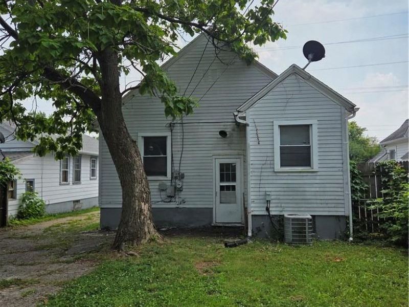 445 E Siebenthaler Avenue, Dayton, OH 45405 Photo 13