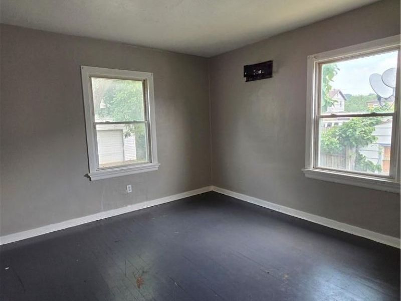 445 E Siebenthaler Avenue, Dayton, OH 45405 Photo 9