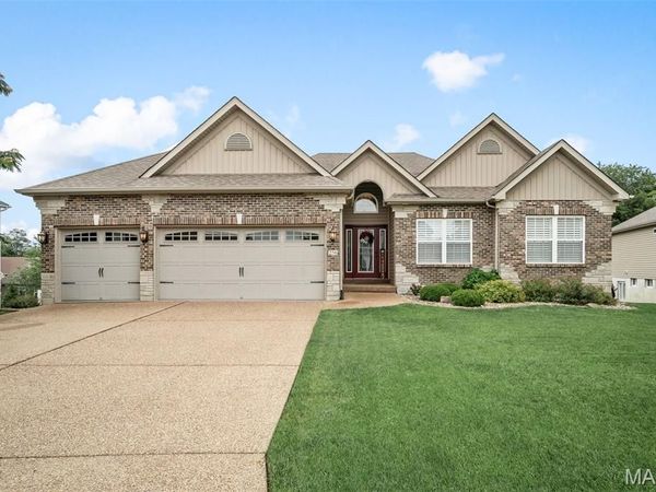 256 Mason Glen Drive, Lake St Louis, MO 63367