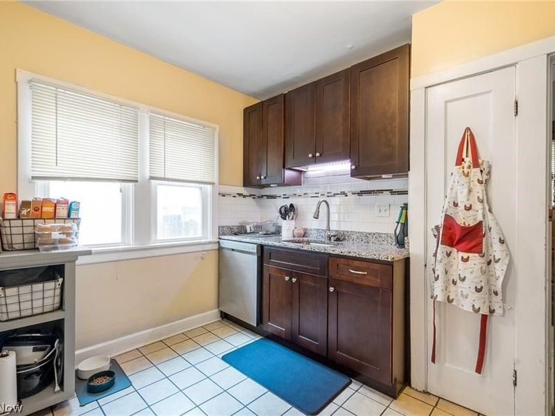 12905 Arliss Drive, Lakewood, OH 44107 Photo 8