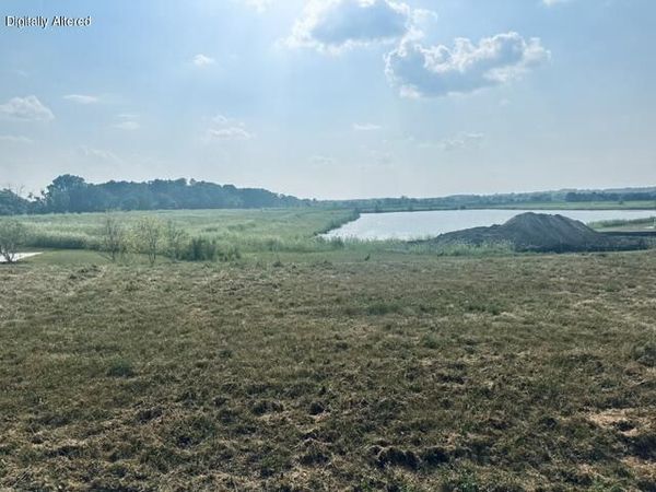LtD60 WHITE DEER TRAIL, Waukesha, WI 53189
