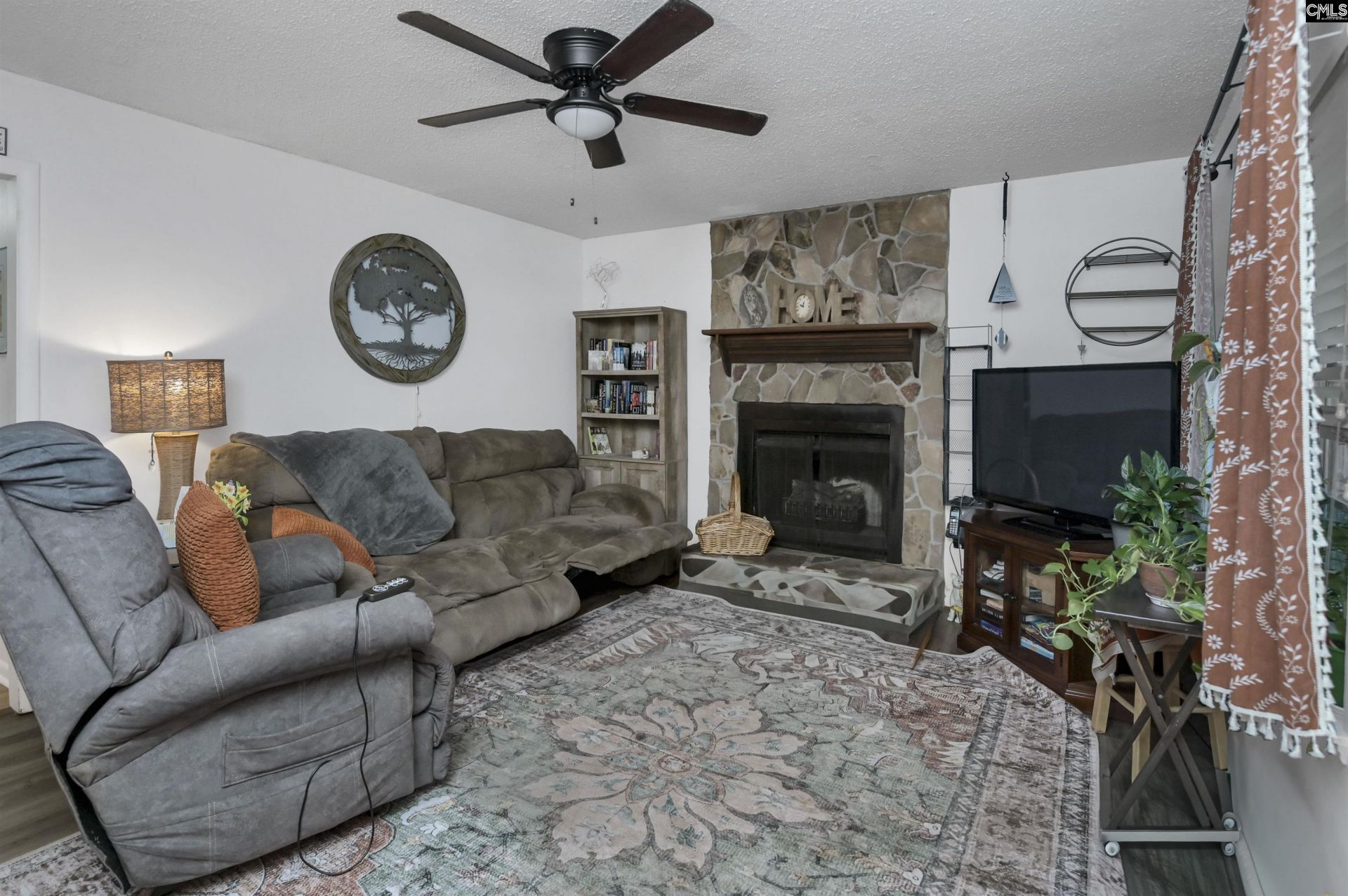 133 Sunset Strip  Photo 9