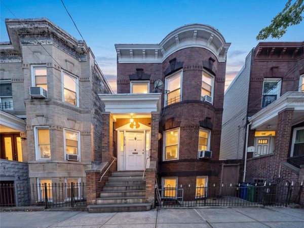 2512 Maclay Avenue, Bronx, NY 10461