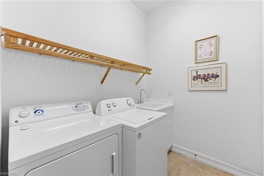 6168 Dogleg Dr , Naples, FL 34113 Photo