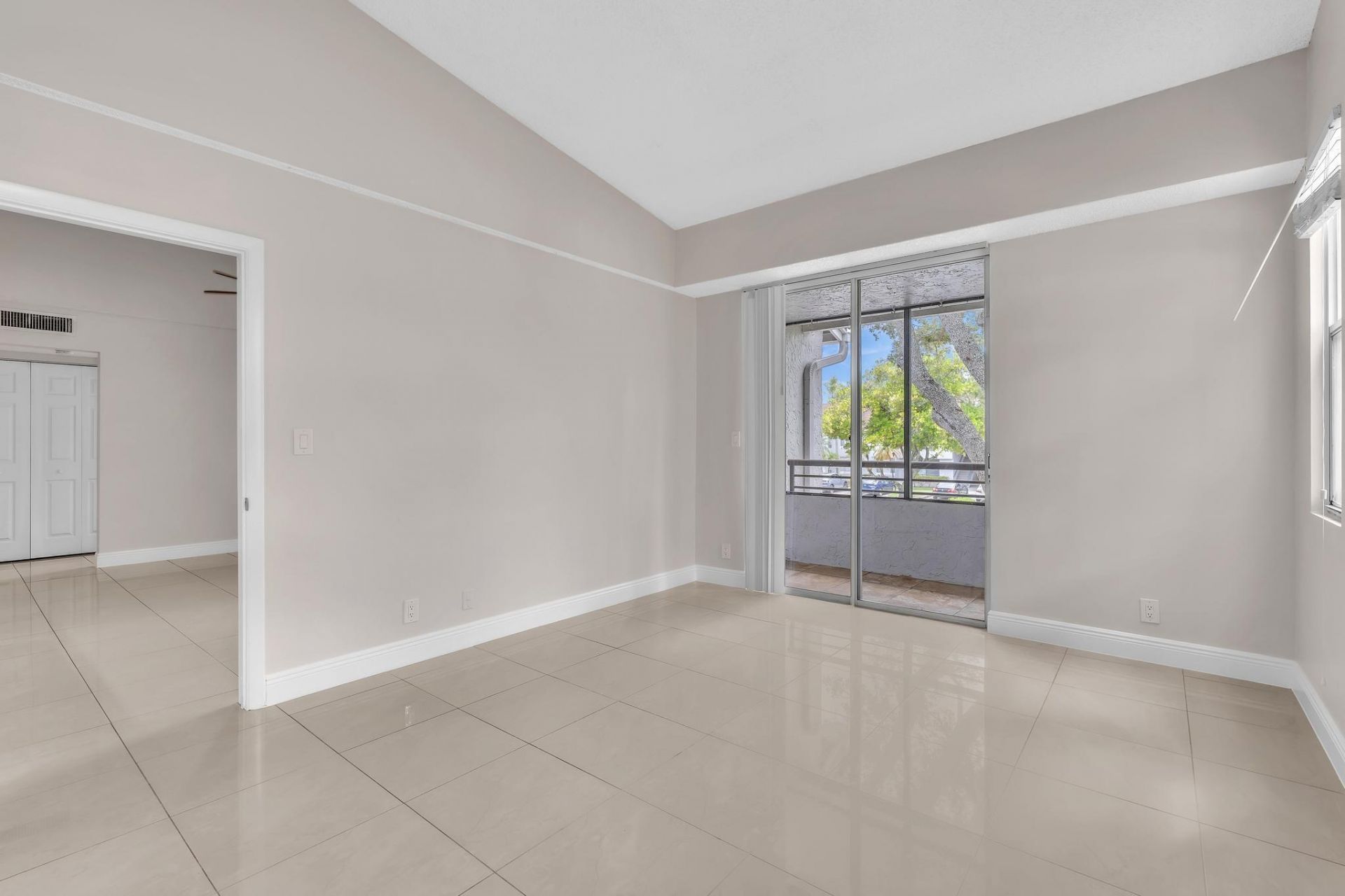 601 Lyons Road, Unit 7201, Coconut Creek, FL 33063 Photo