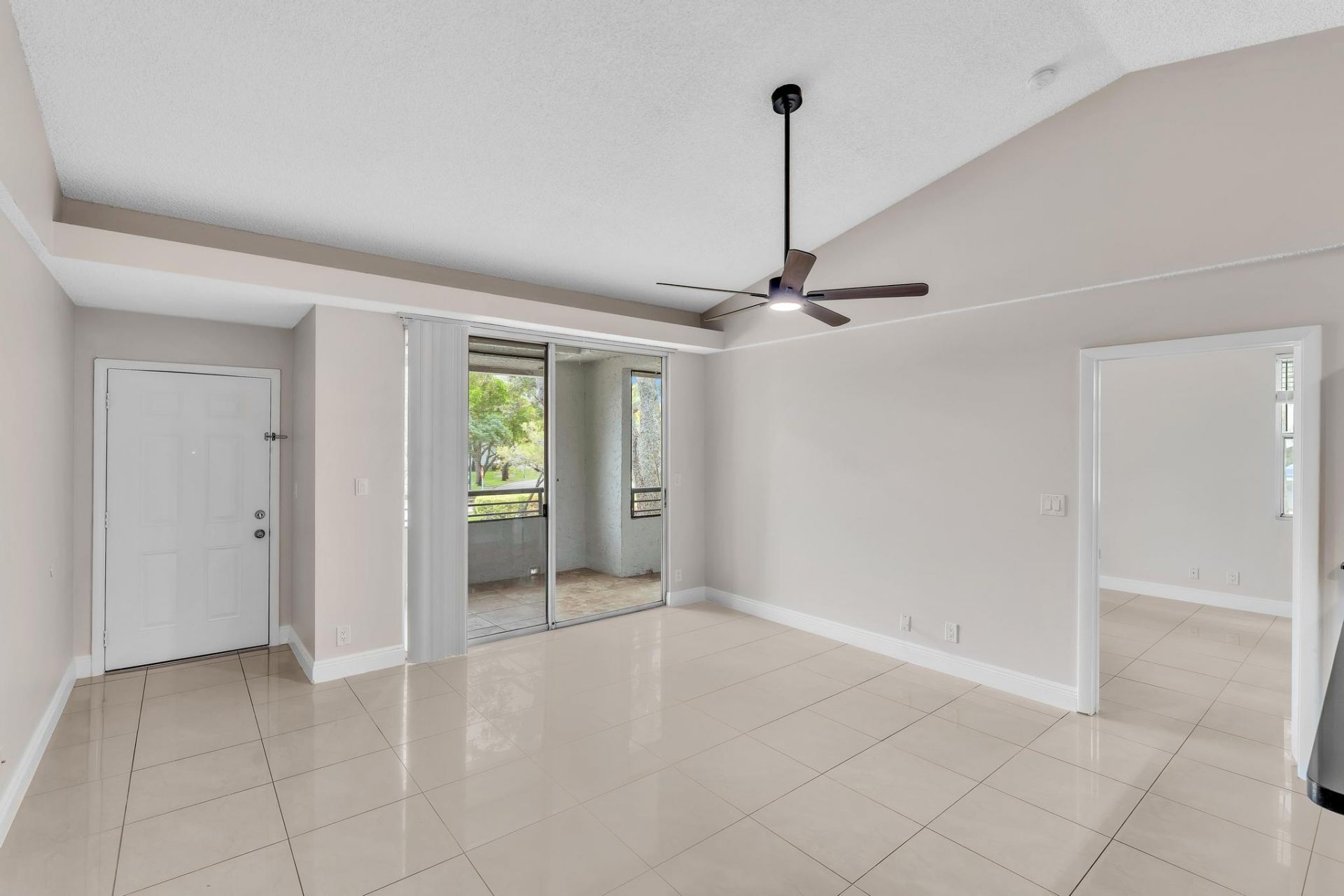 601 Lyons Road, Unit 7201, Coconut Creek, FL 33063 Photo