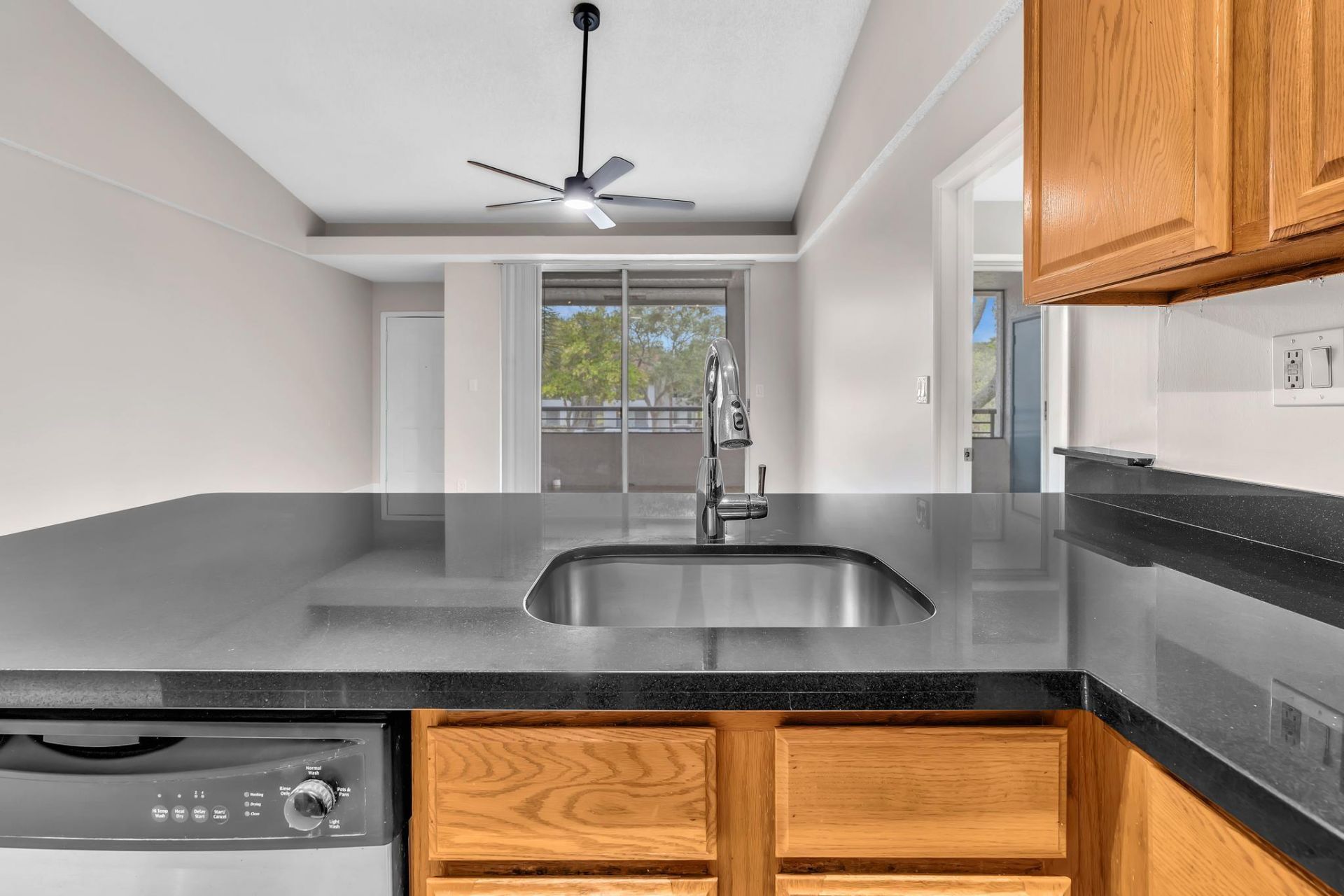 601 Lyons Road, Unit 7201, Coconut Creek, FL 33063 Photo