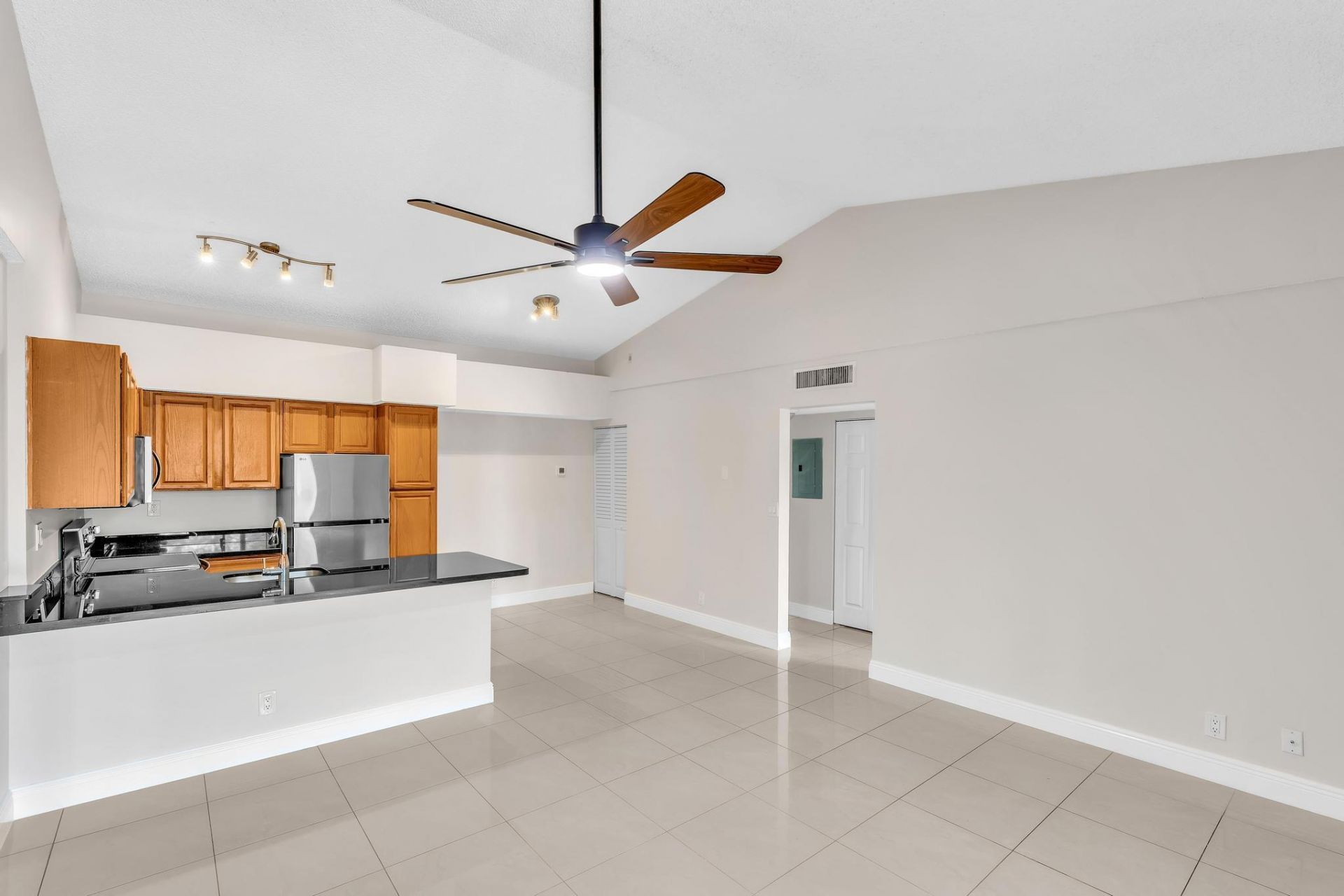 601 Lyons Road, Unit 7201, Coconut Creek, FL 33063 Photo