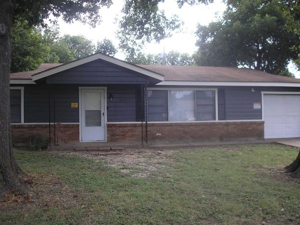 1224 N 66 , Waco, TX 76710