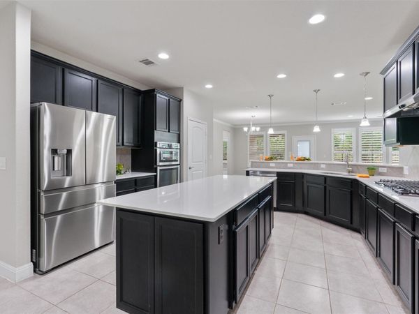 511 Davis Mountain CIR, Georgetown, TX 78633
