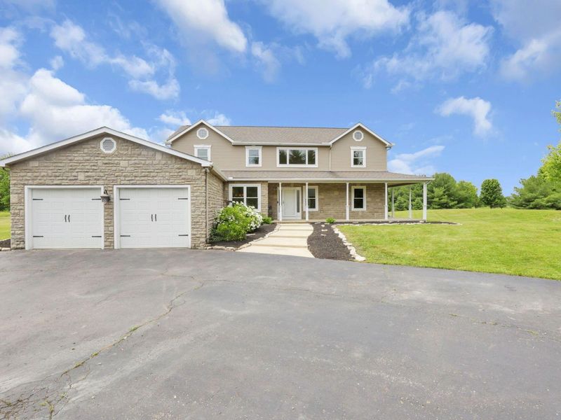 1877 Hardin Lane, Powell, OH 43065 Photo 1