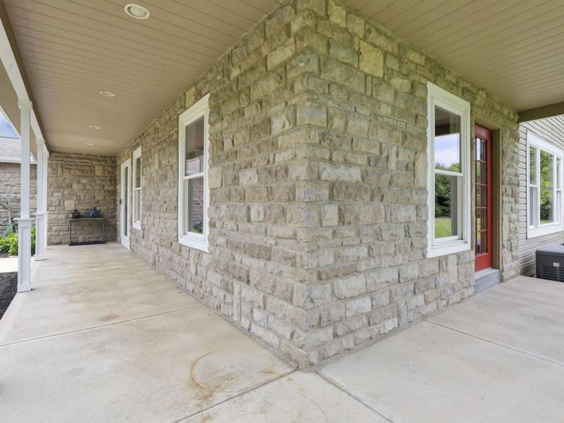 1877 Hardin Lane, Powell, OH 43065 Photo 4