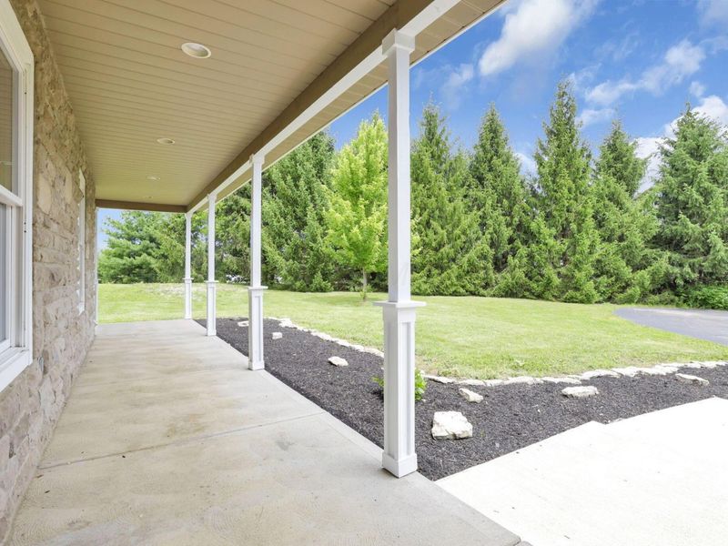 1877 Hardin Lane, Powell, OH 43065 Photo 5