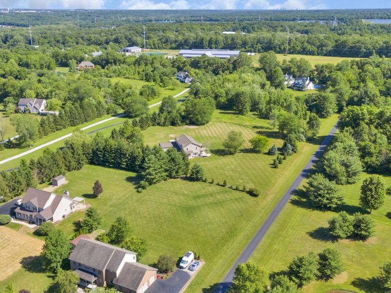 1877 Hardin Lane, Powell, OH 43065 Photo 96
