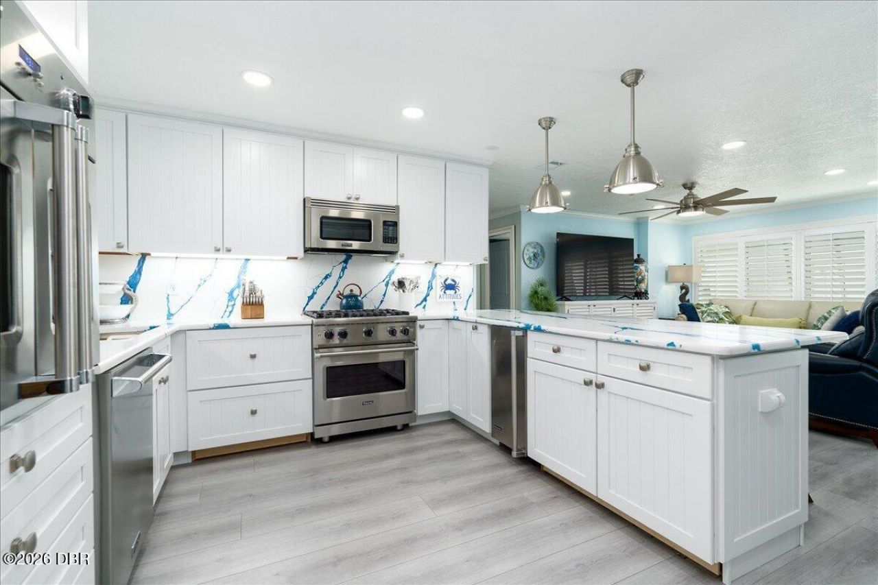 301 N Pine Street, New Smyrna Beach, FL 32169 Photo