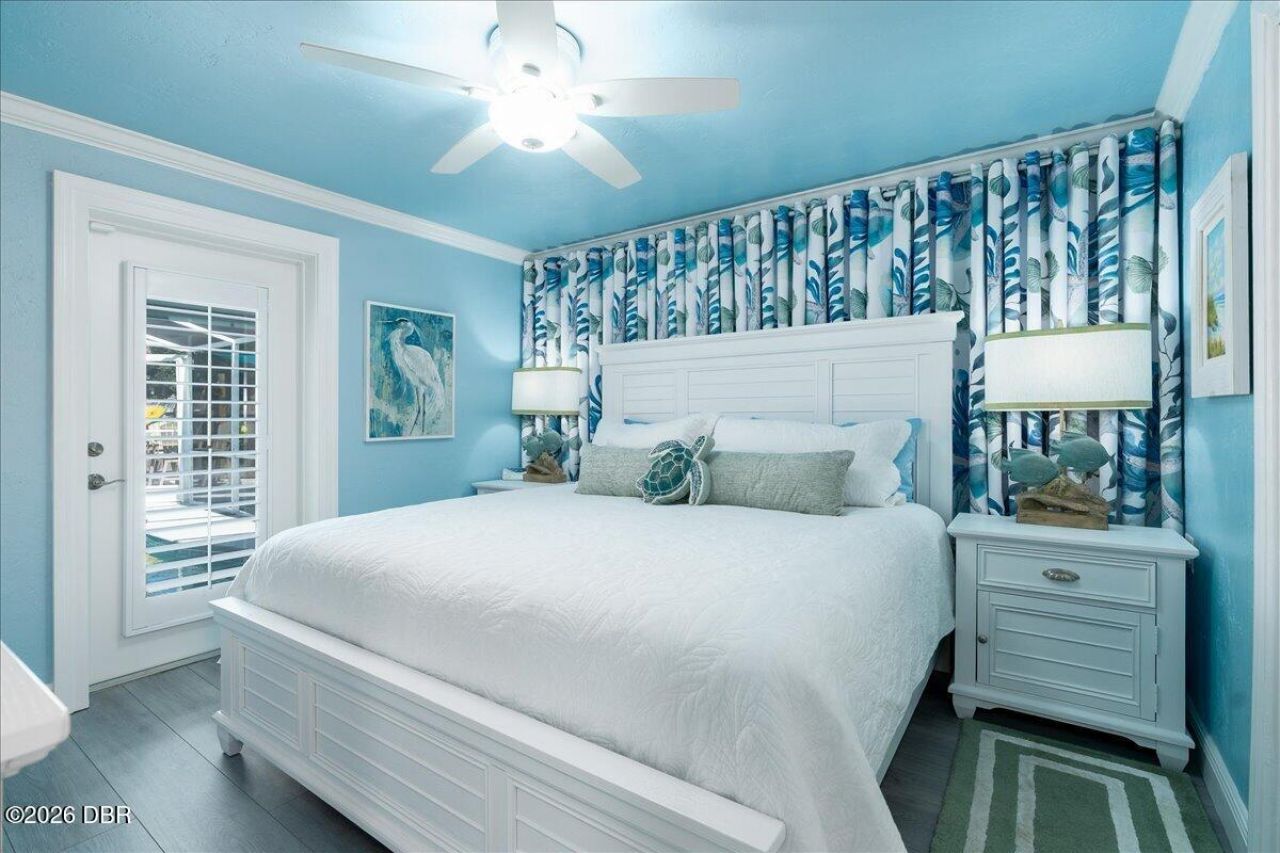 301 N Pine Street, New Smyrna Beach, FL 32169 Photo