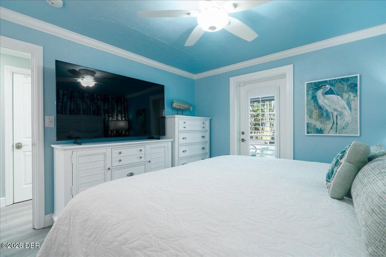 301 N Pine Street, New Smyrna Beach, FL 32169 Photo
